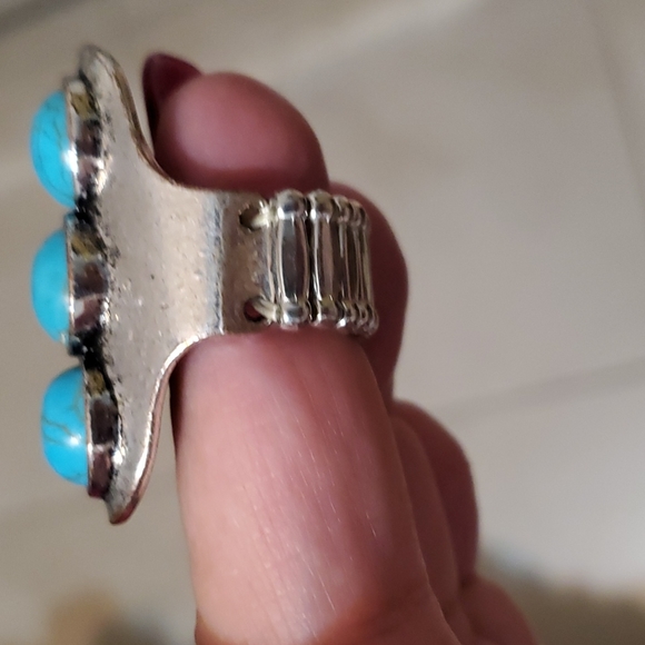 Ring - Picture 3 of 5